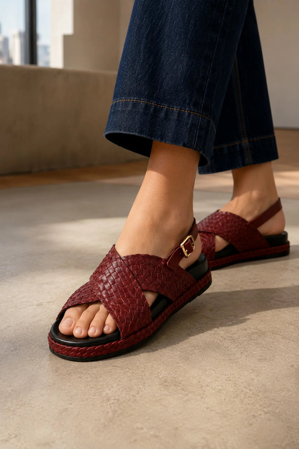 Sandalia Rioja, Burgundy — 06 on the foot
