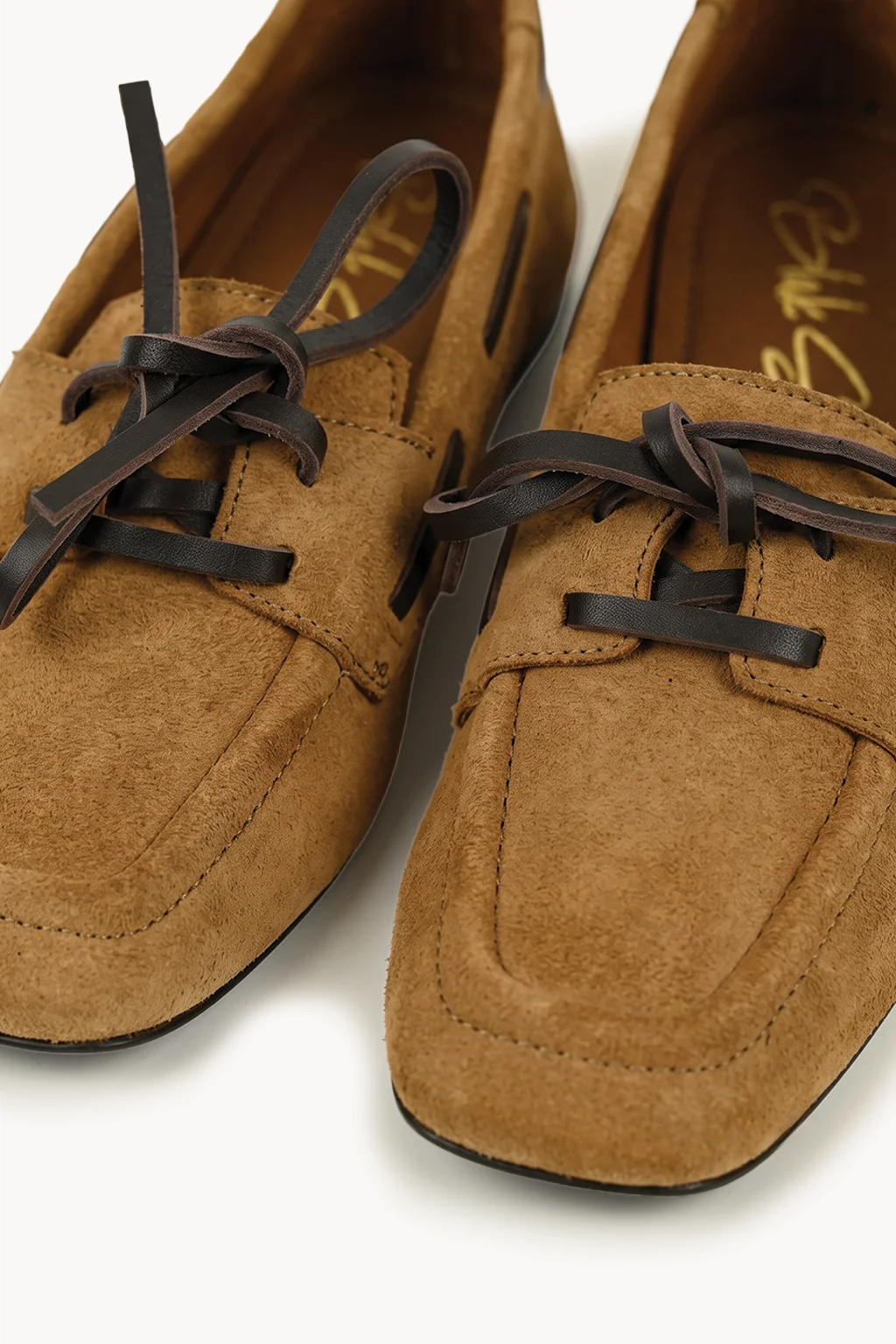Sierra Trenzada Loafer, Tan & Black — 02 close-up