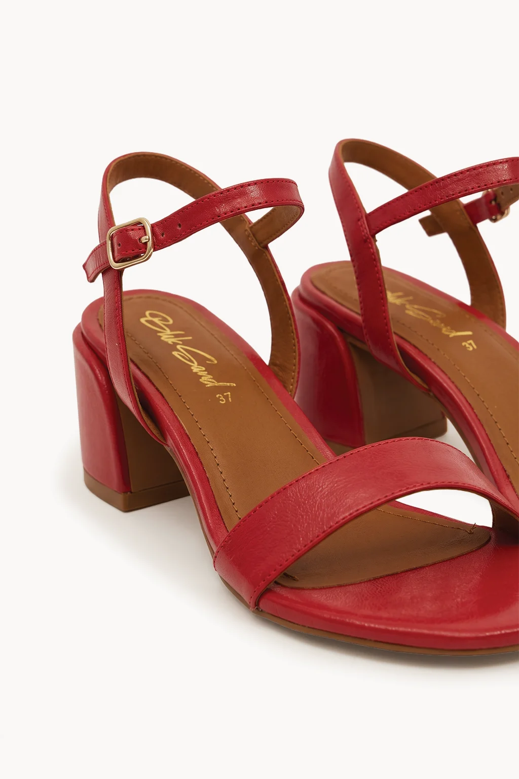 Valeria Sol Sandal, Red — 02 close-up