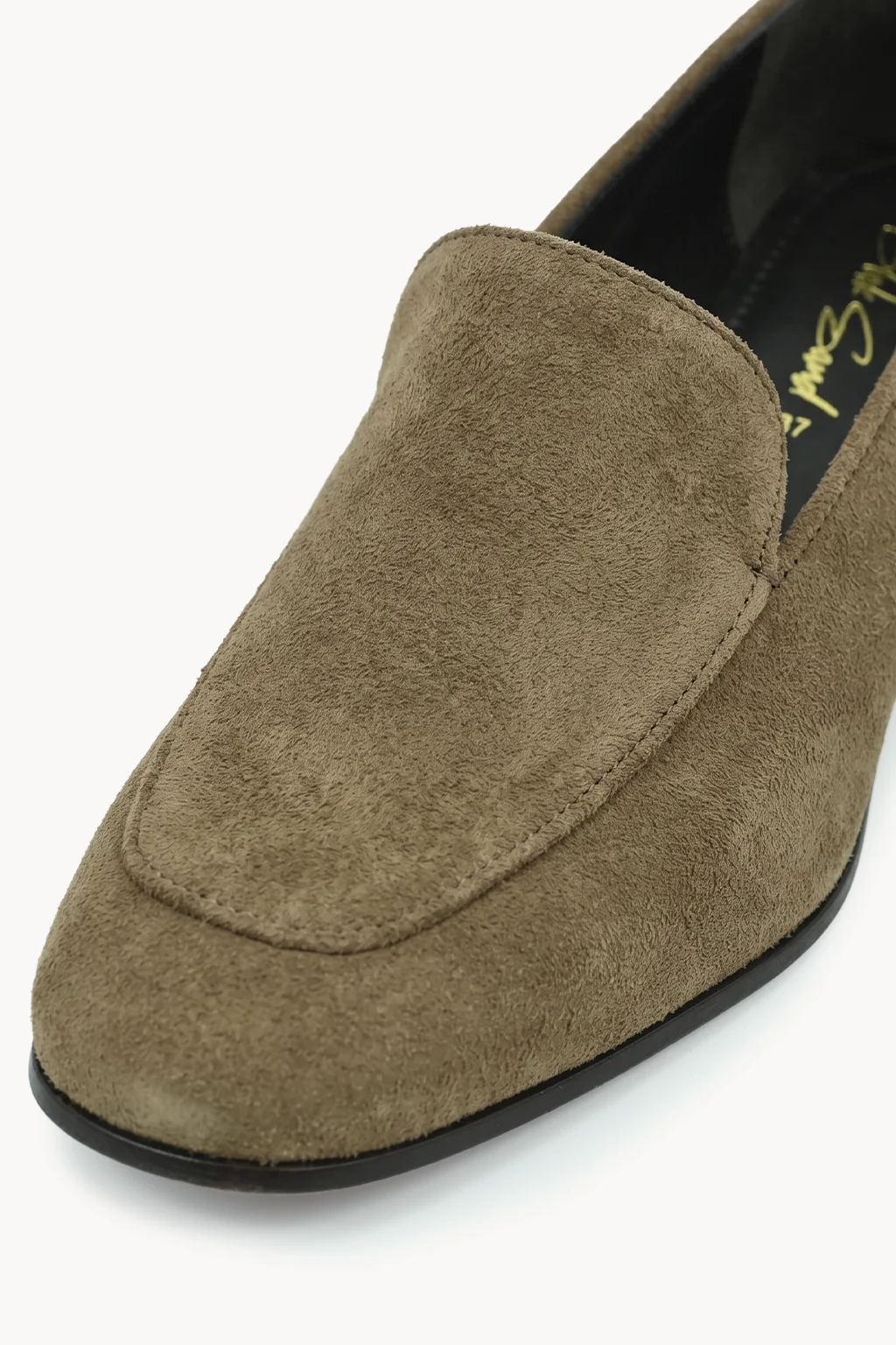 Valeria Muse Loafer, Taupe — 02 close-up