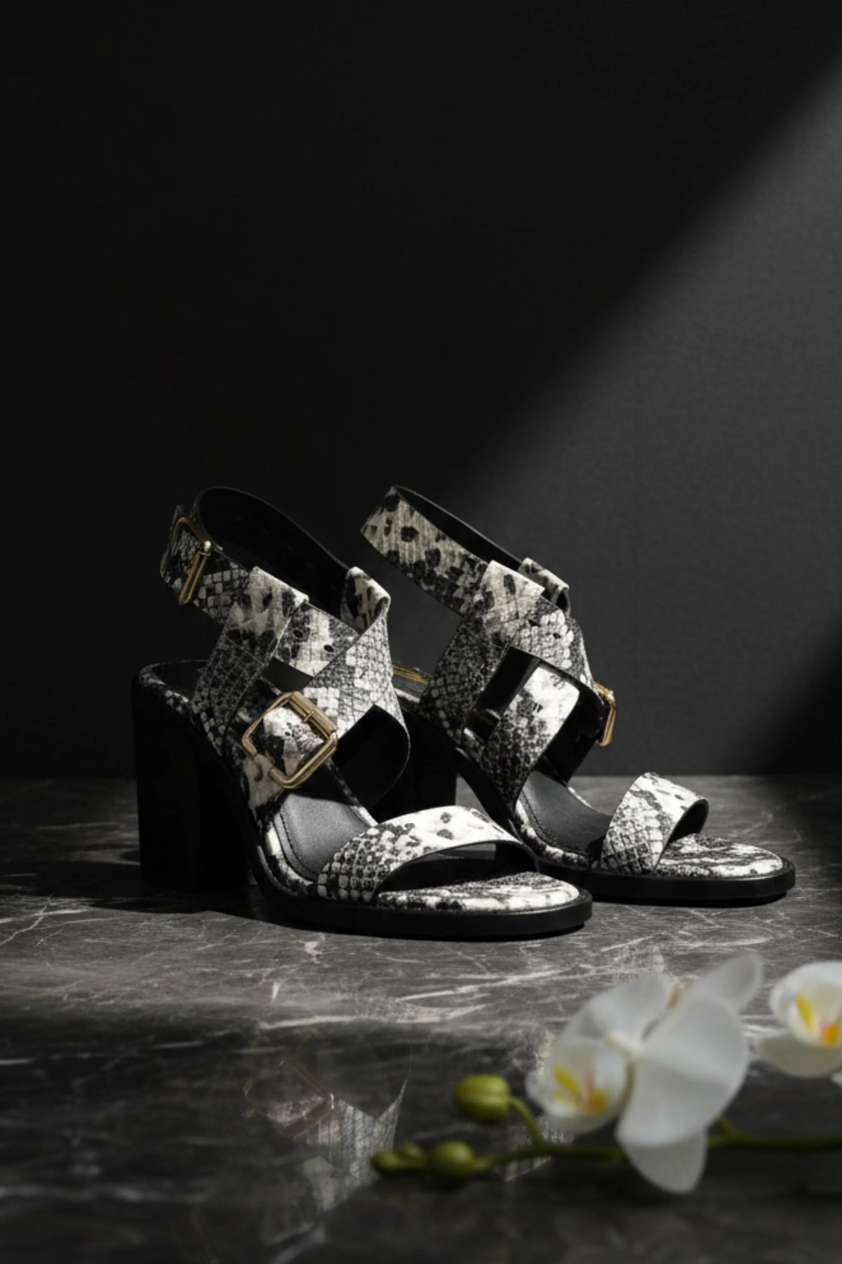 Milano Struttura Sandal, Snake print black beige — 08 styled