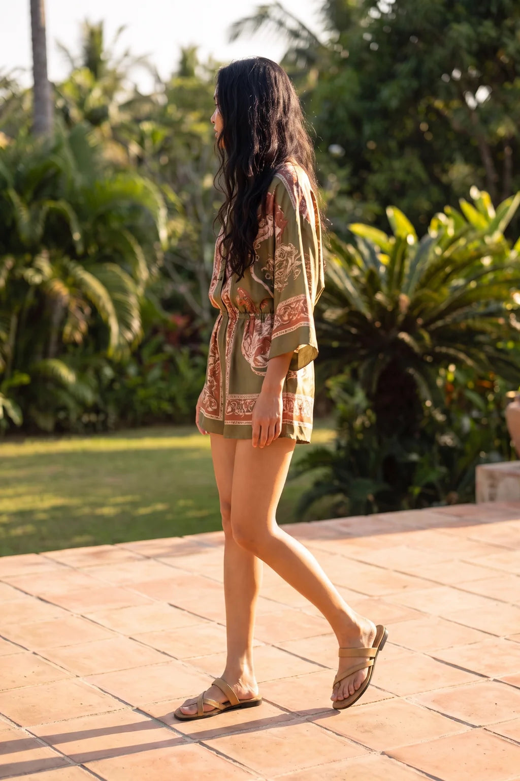 Aurelia Flat, Beige — 07 on model