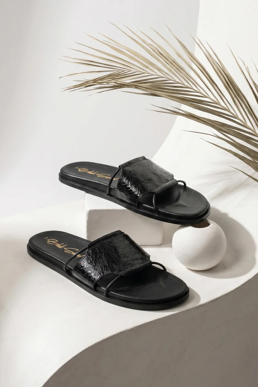 Luce Rossa Slide, Dark Brown — 08 styled