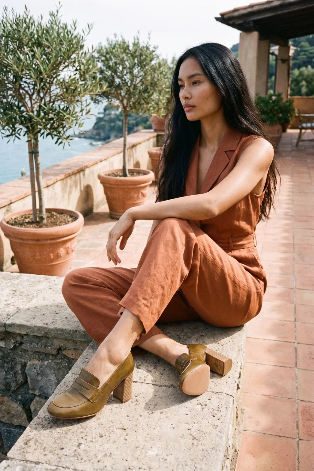 Reina de Oro Loafer, Brown — 07 on model