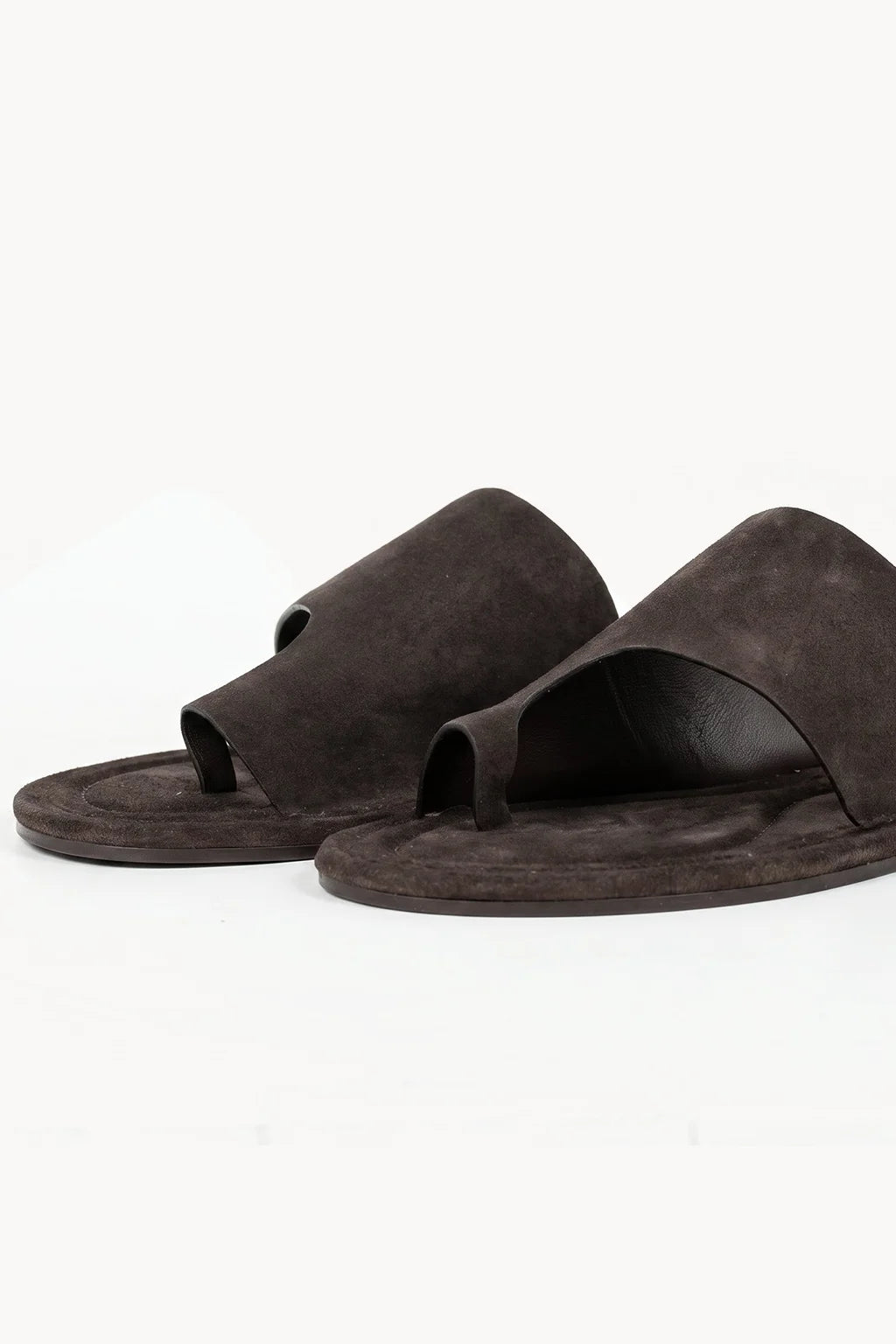Zuri Flat Slide, Dark Brown — 02 close-up