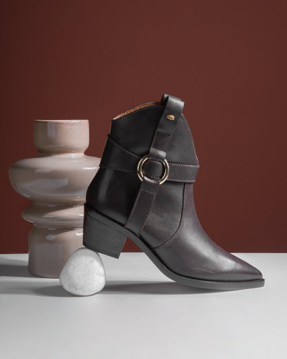 Vael – Saddled with Ring Ankle Boots