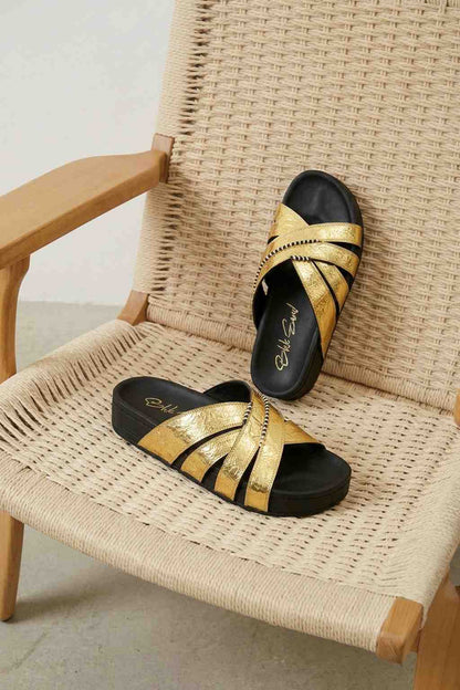 Gold Flats online in India