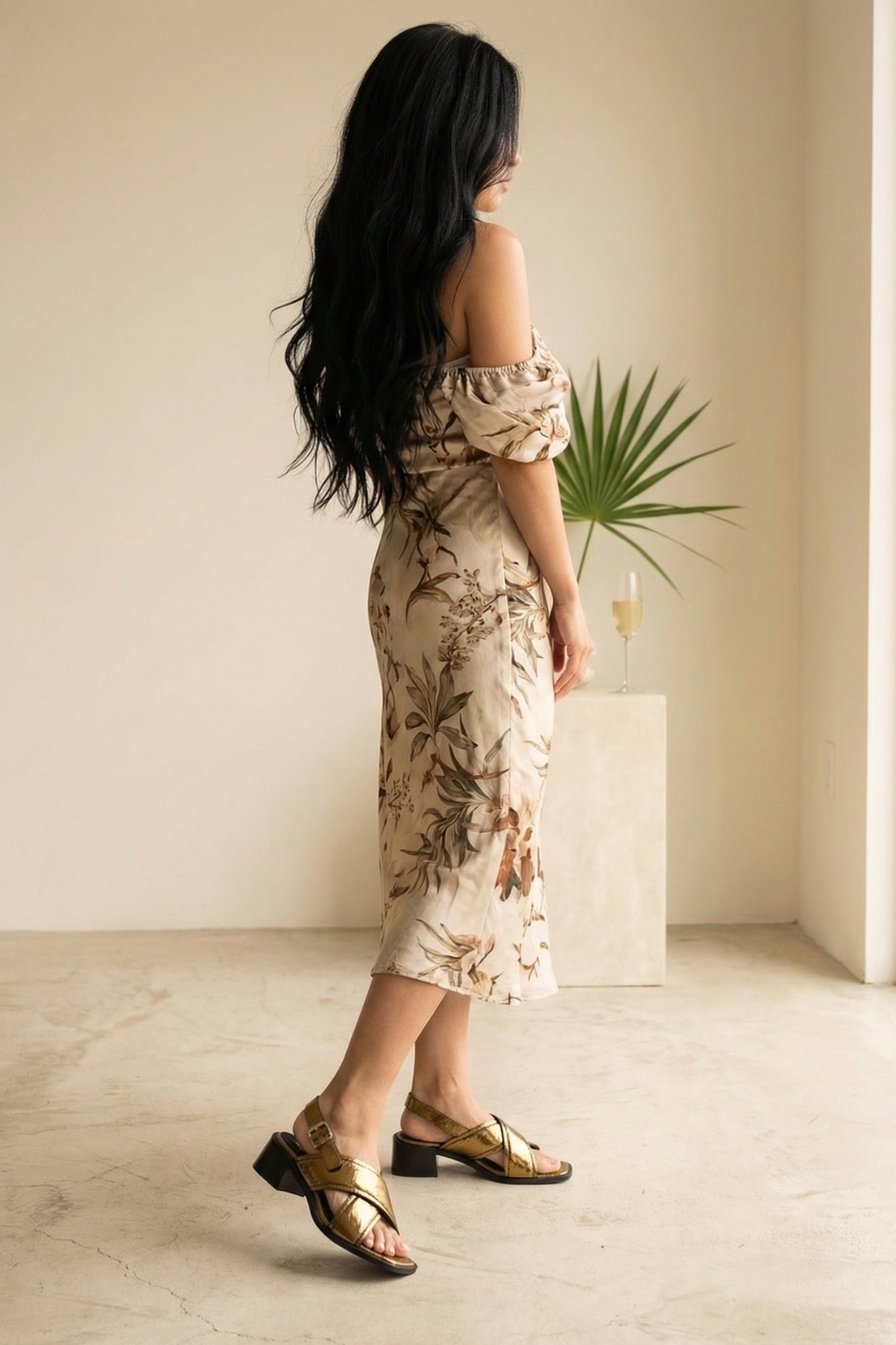 Fasce Milano - Sandal, Antique Gold — 07 on model