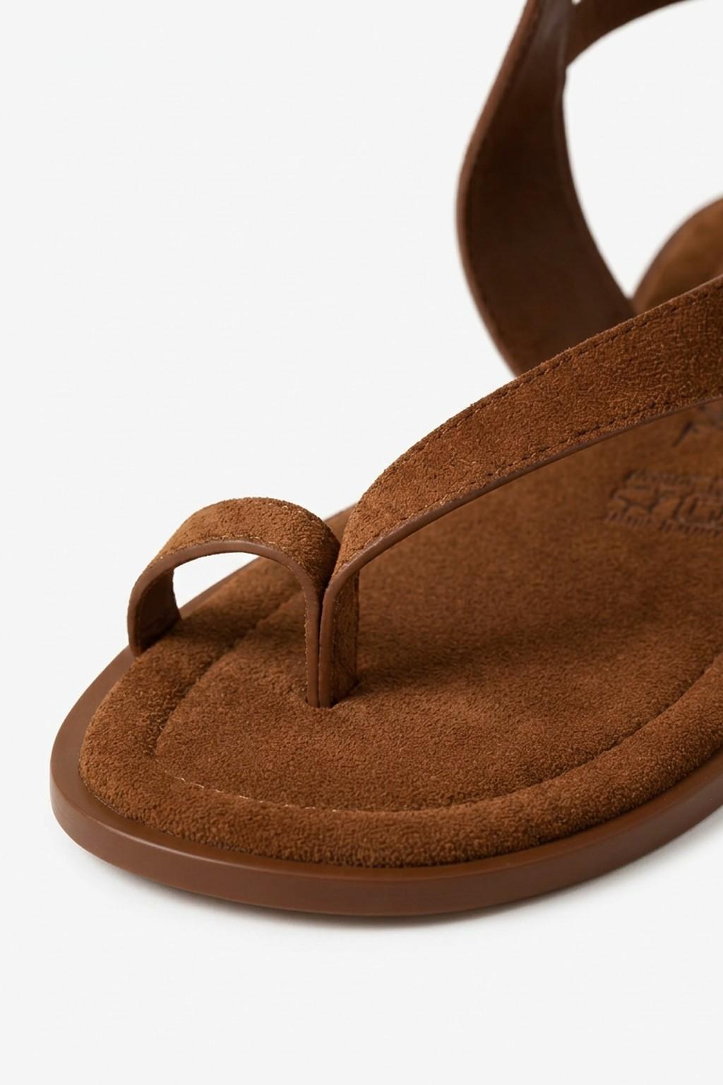 Lumeve – Minimal Wrap Thong Sandals, Cognac — 02 close-up