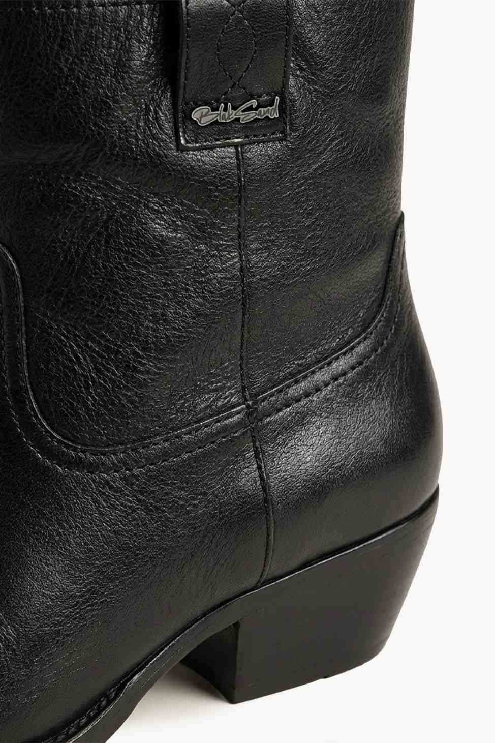 Orvyn-Sculpted Everyday Ankle Boots, Black — 02 close-up