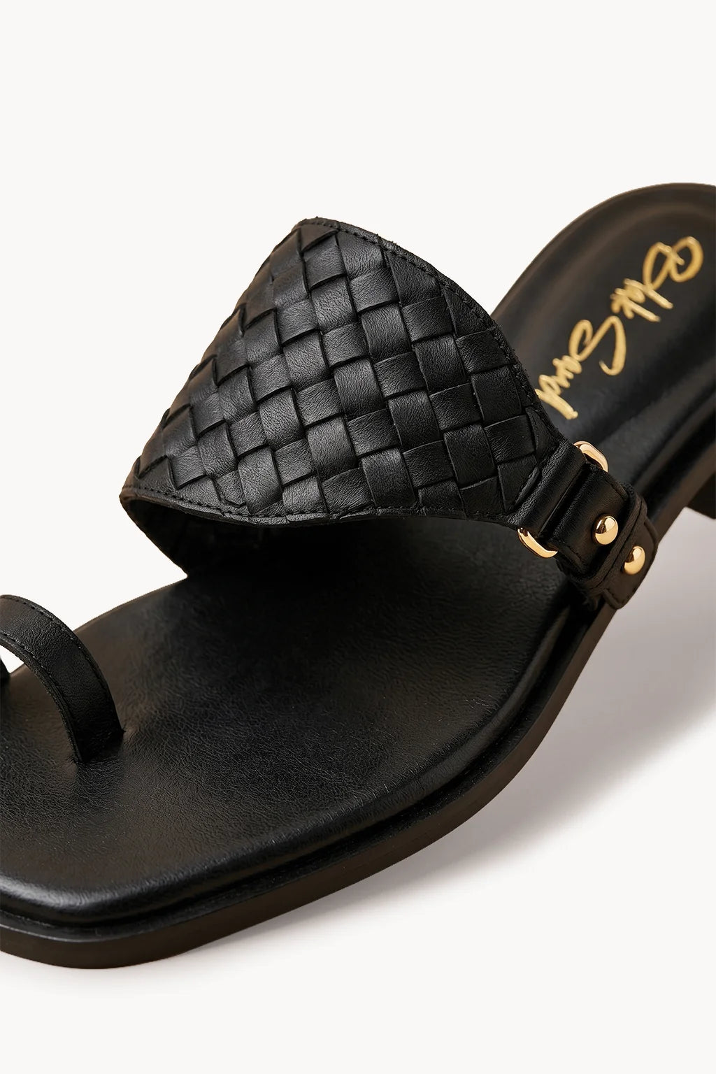 Sandalo Intrecciato Nero – Anello, Black — 03 close-up