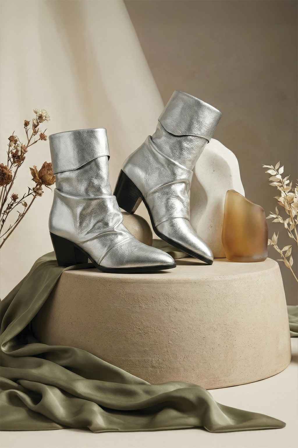 Cloene – Fold Over Collar Boots, Silver — 08 styled