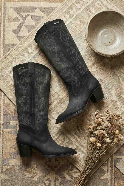 Sundra – Western Style Embroidery Boots