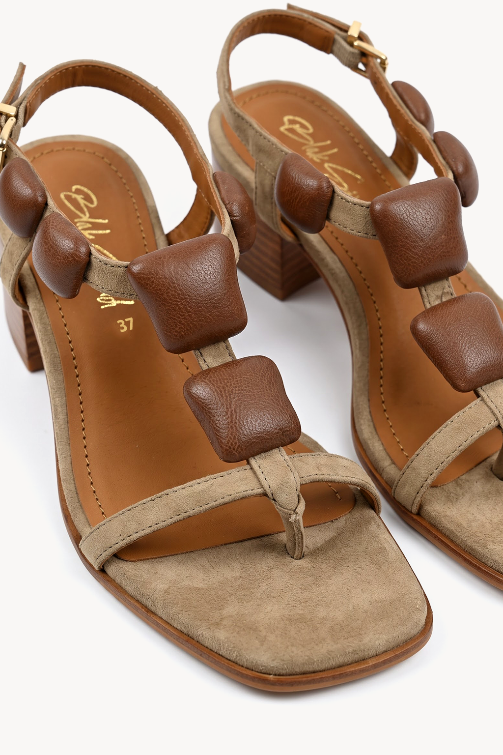Nube Padded Sandal, Beige — close-up