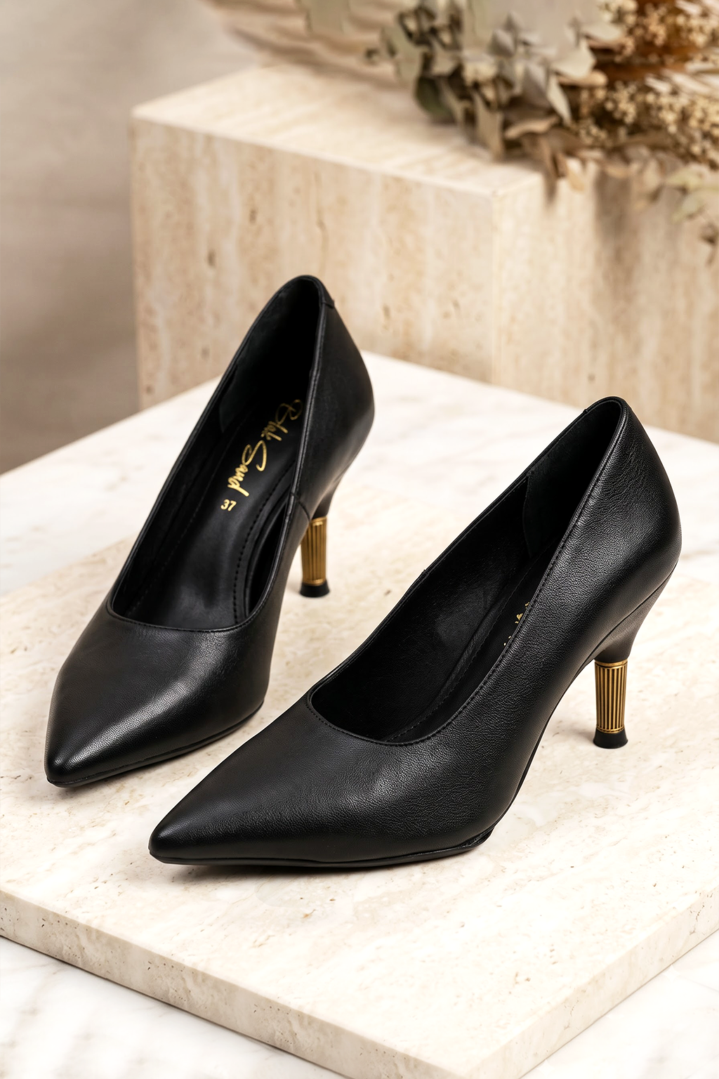 Meridia Pointed Pump, Black — main