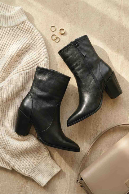 Wintare – Sculpted Leather Ankle Boots